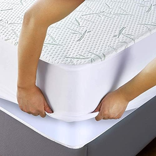 Utopia Bedding Waterproof Bamboo Mattress Protector Queen 200 GSM - Image 6